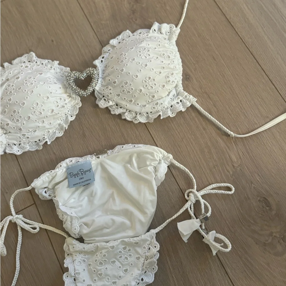 Beach Bunny All Eyes On Me White Eyelet Lace Bikini Set - Picture 8 of 9